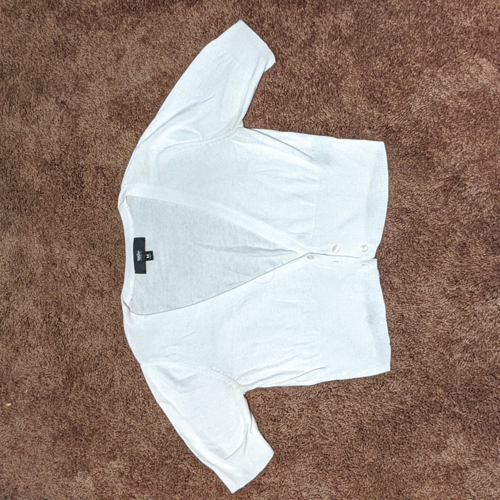 Woman's 3/4 sleeve cardigan